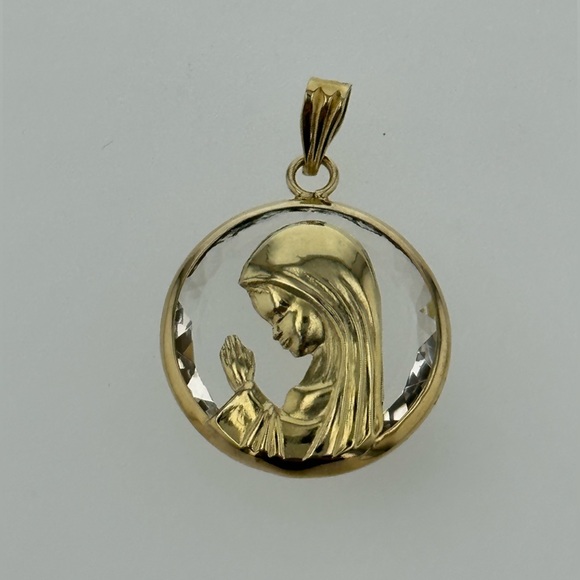 Jewelry - 14K Gold Virgin Mary Pendant